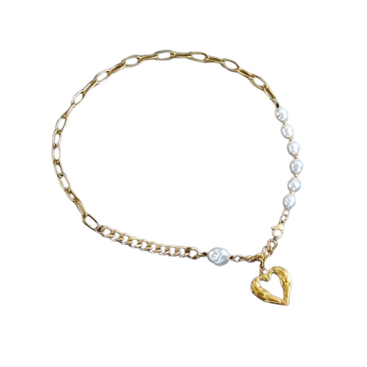 Golden Love Pearl & Chain Heart Necklace – 18K Gold-Plated Charm