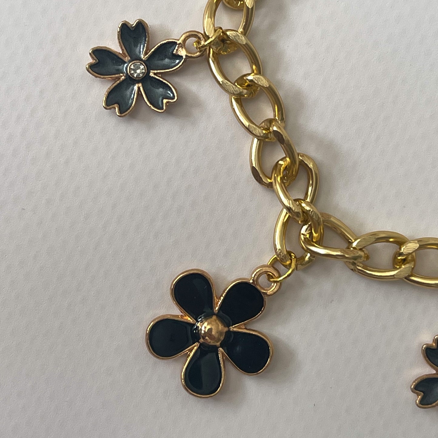 Black Daisy Necklace