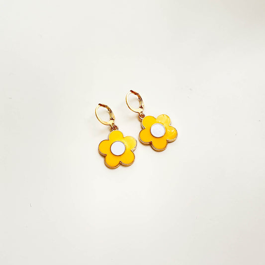 Lazy Daisy Earrings